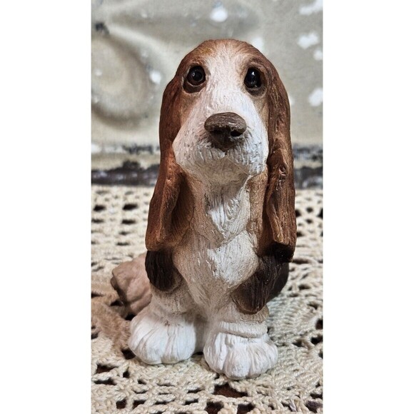 Pair of Stone Critters Basset Hound Dog Figurines Signed Miller 1984 and 1985 - Picture 2 of 12